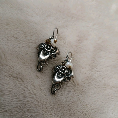 Vintage silver 925 earrings with genuine pearls like new