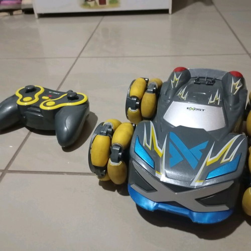 Drift car remote controlled like new