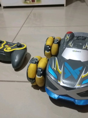Drift car remote controlled like new