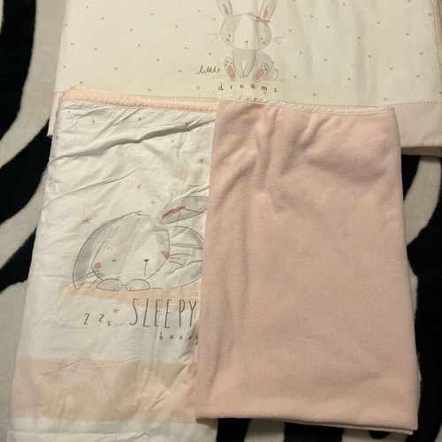Crib bumper set, thin fleece blanket and fleece cover like new, pink with bunny