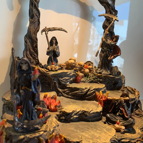 Gothic decorative resin base with 4 used Grim Reaper figures
