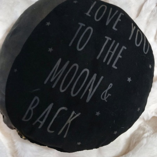 Decorative round pillow used
