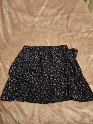Stradivarius skirt like new, size M 38 10