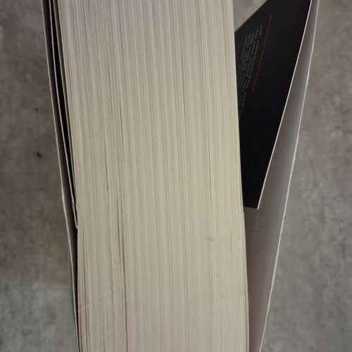 Telos Istorias by James Finn Garner like new, psychological thriller