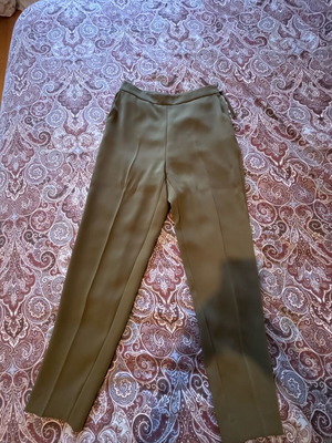 Max&Co pants khaki like new, elegant