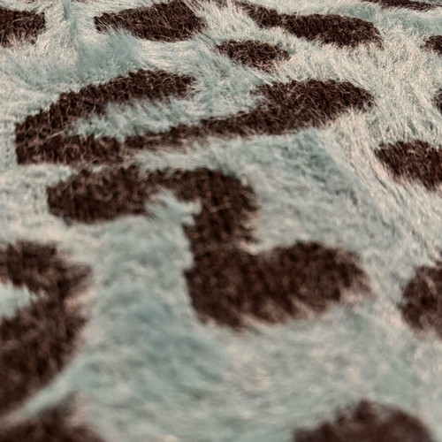 Fluffy sweater like new, very soft