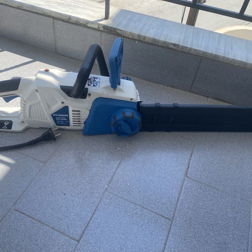 Hyundai HCS 2400EL Electric Chainsaw 2400W Like New