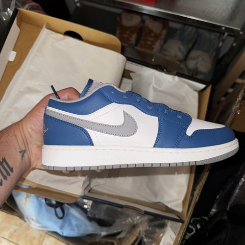 Jordan 1 Low sneakers new, size 40, blue
