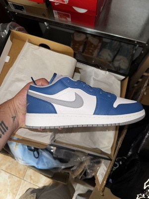 Jordan 1 Low sneakers new, size 40, blue