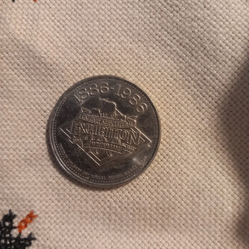 Calgary Canada commemorative token used, 33mm diameter