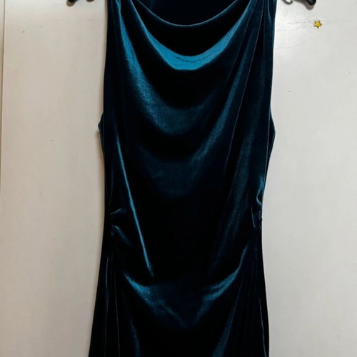 Zara velvet dress like new, size Small