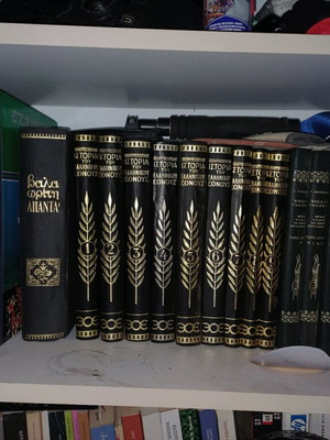 Various books like new, Greek language