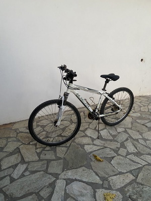 Mountain bike refurbished, 26 inch, white, front suspension, V-brakes