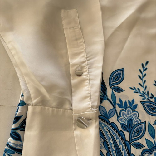 Zara shirt with blue floral pattern size medium fits large like new