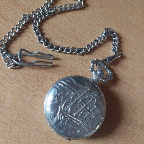 Vintage Zhongfa silver pocket watch used, quartz mechanism