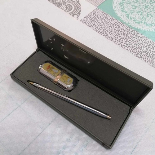 Pen and lighter set silver color new