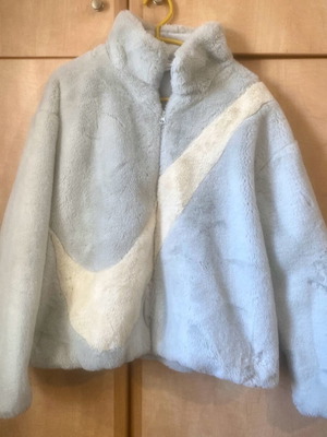 Nike пухено яке teddy baby blue/екрю размер S като ново
