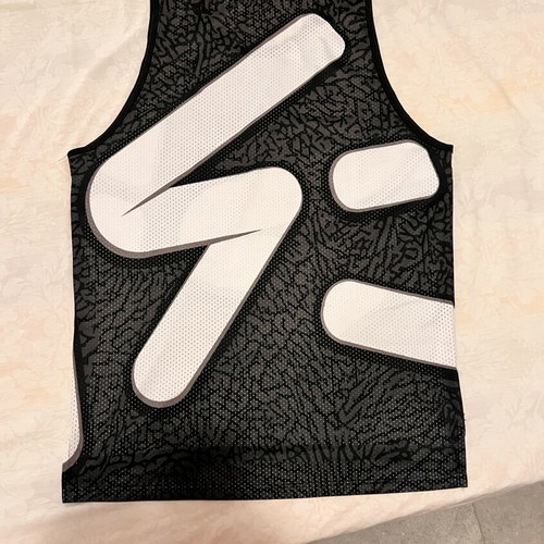 Tank-Top Rise Limited Edition Medium like new