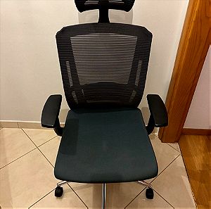 Καρέκλα γραφείου με ελάχιστη χρήση