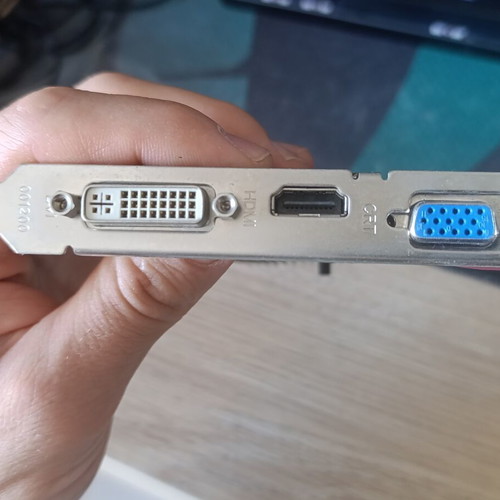 ATI HD 5450 graphics card used