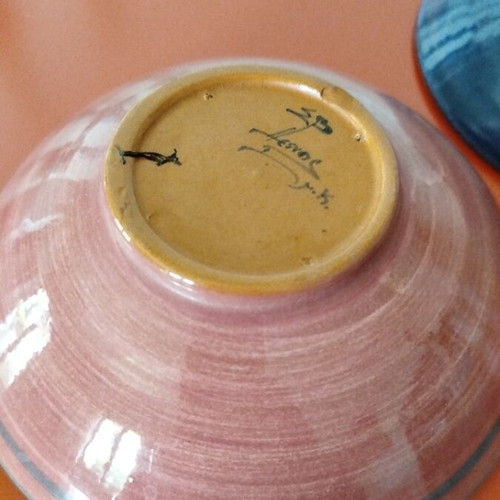 Set of 2 hand-painted ceramic bowls like new
