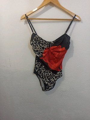 Vintage one-piece swimsuit like new, black size M