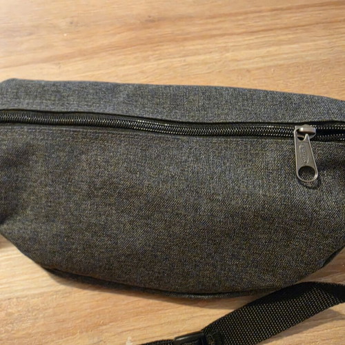 Eastpak Doggy Waist Bag Grey like new