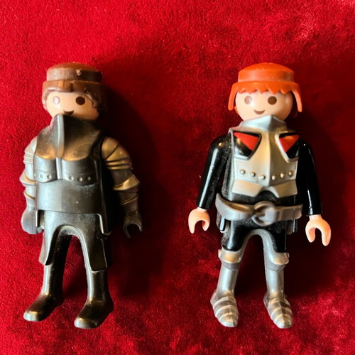 Playmobil 3 figures used, pack