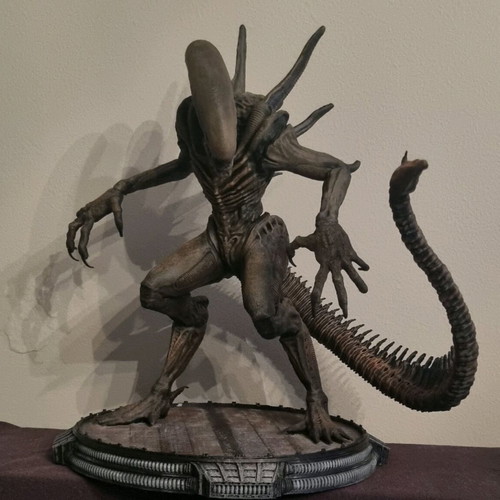 Alien Xenomorph figure new, 3d printed with PLA and hand painted