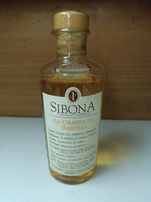 Sibona Grappa di Barolo 500ml new