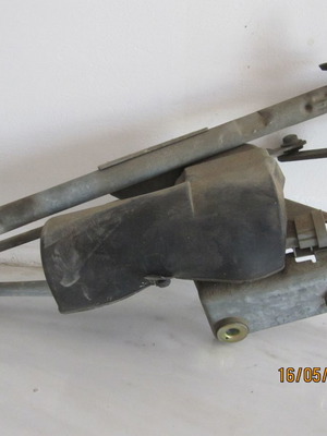 Renault Scenic '99-'03 windshield wiper motor used