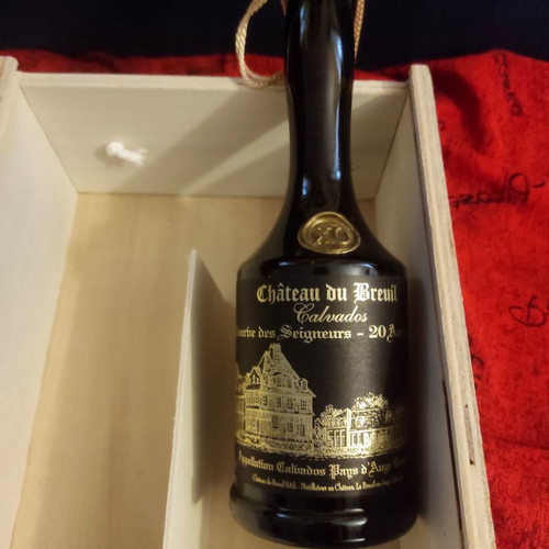 French collectible Brandy Breuil Calvados 20 Year Old Reserve Des Seigneurs 0.7lt new
