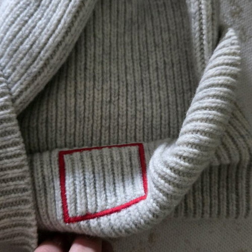 Hugo unisex gray wool hat like new, original