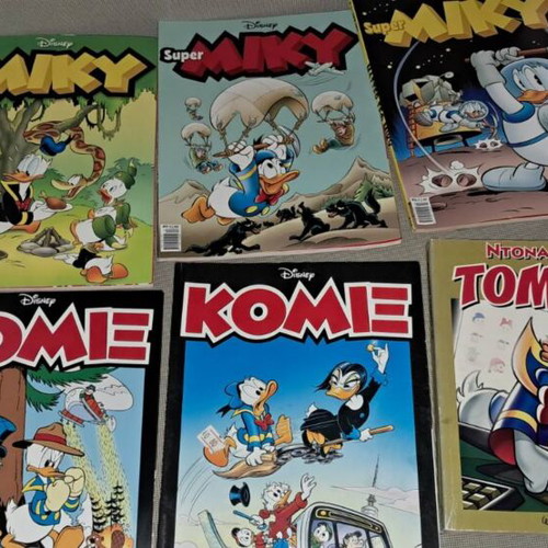 Disney comics, pack of 32