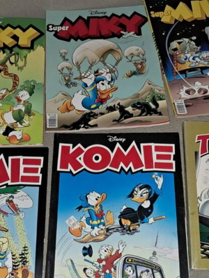Disney comics, pack of 32