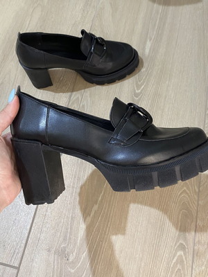 Black loafers size 39