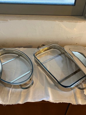 Serving sets used, oval and rectangular
