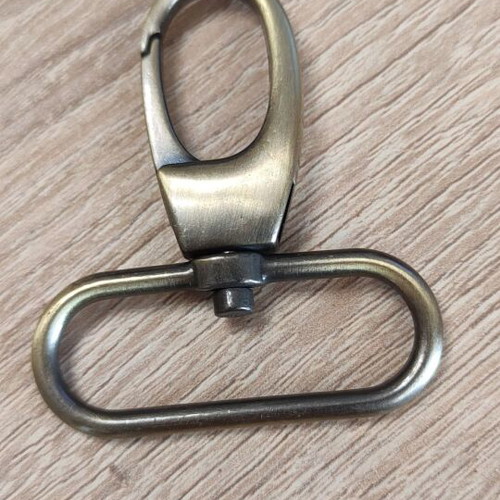 Metal parrot hook 2.5cm new in various colors