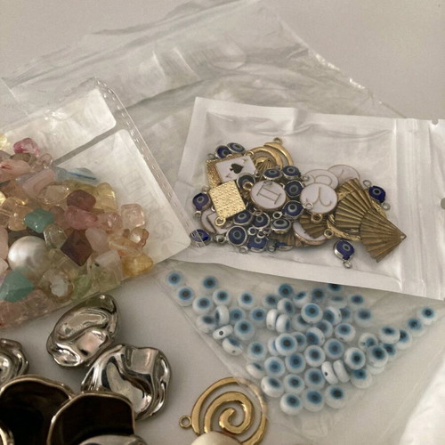 Craft supplies like new, set with beads and decorative elements