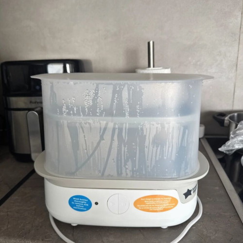 Tommee Tippee Electric Sterilization Machine like new, newborn baby