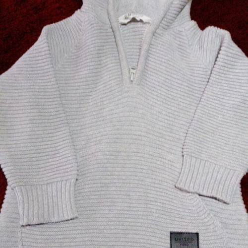 Knitted baby sweater like new, 100% cotton, age 2-4 years