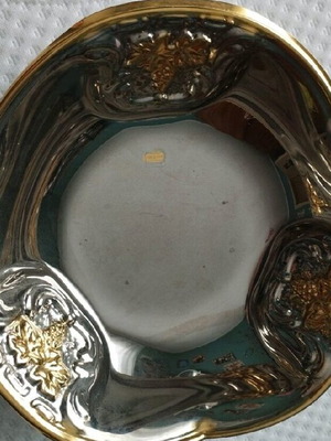 Silver-plated decorative bowl like new with embossed 24k gold designs