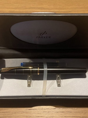 Parker Latitude Silky Black Fountain Pen new with ink refill