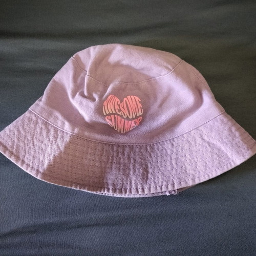 Children's hats like new, pack of 12, sizes 52-55 cm
