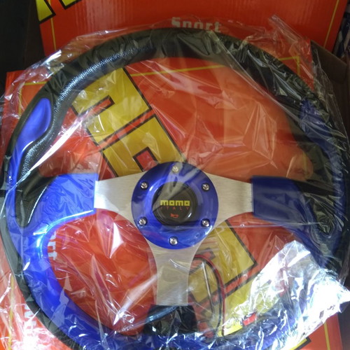 Momo steering wheels 32cm new