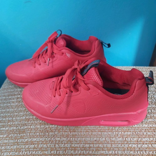 Red sports shoes like new, size 36