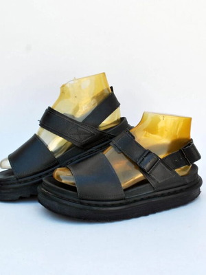 Dr. Martens Voss black leather platform sandals used, size 39