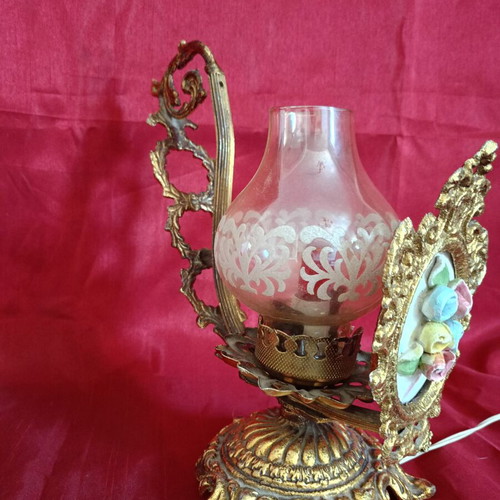 Table lamp Rococo style with hand-painted porcelain roses like new