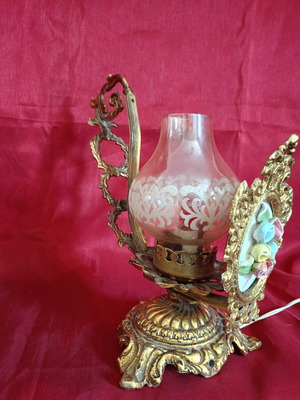 Table lamp Rococo style with hand-painted porcelain roses like new
