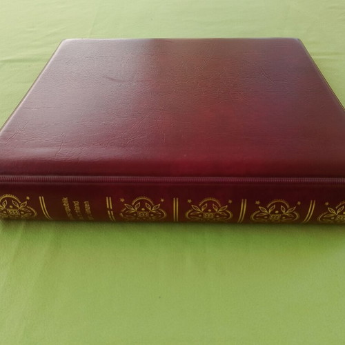 Coin album used, large size with 4 rings and 6 sleeves